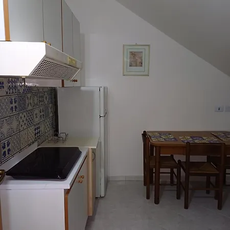 Confort Maiorana アパート